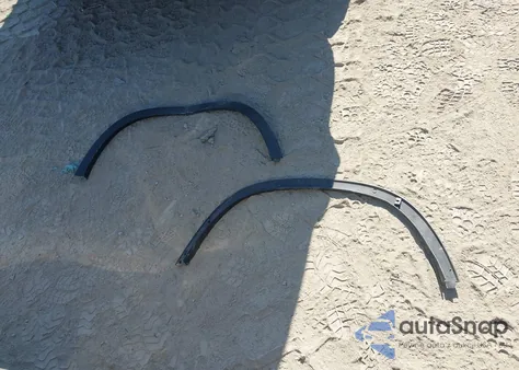 2010 Chrysler Town & Country New Lx from USA, damaged, VIN 2A4RR2D1XAR450297